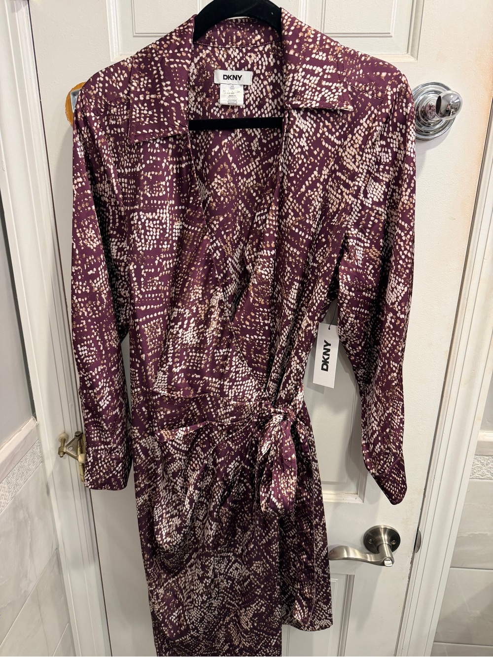 DKNY Plum and White Printed Wrap Dress NWT - Plus Size 14W Originally $149